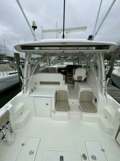  Yacht Photos Pics 2018 Pursuit Os 355 Offshore - Image 27