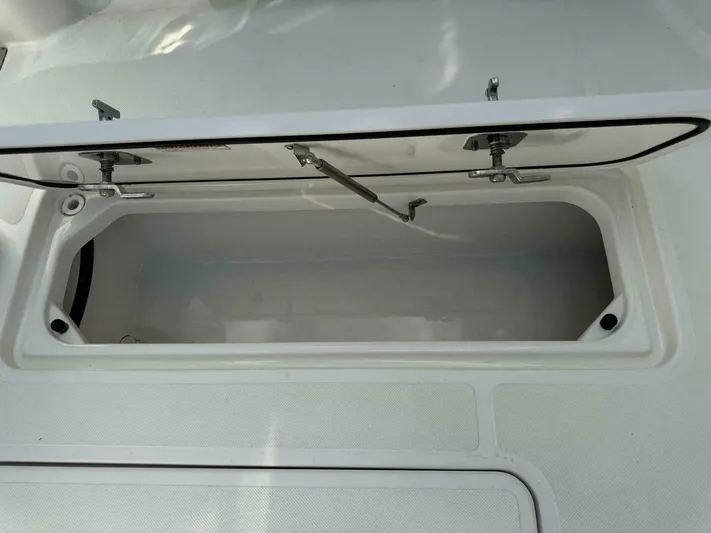  Yacht Photos Pics 2018 Pursuit Os 355 Offshore - Image 73