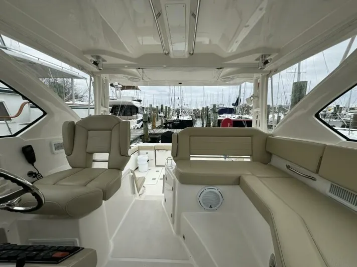  Yacht Photos Pics 2018 Pursuit Os 355 Offshore - Image 33