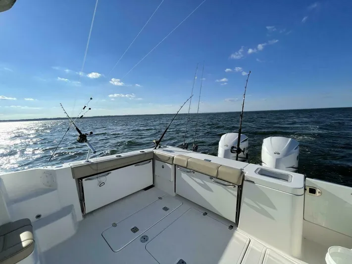  Yacht Photos Pics 2018 Pursuit Os 355 Offshore - Image 20