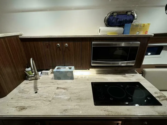  Yacht Photos Pics 2018 Pursuit Os 355 Offshore - Image 38