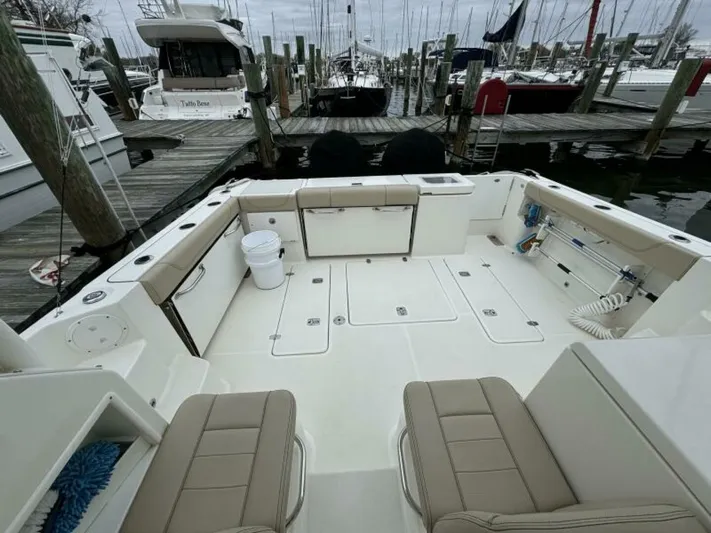  Yacht Photos Pics 2018 Pursuit Os 355 Offshore - Image 21