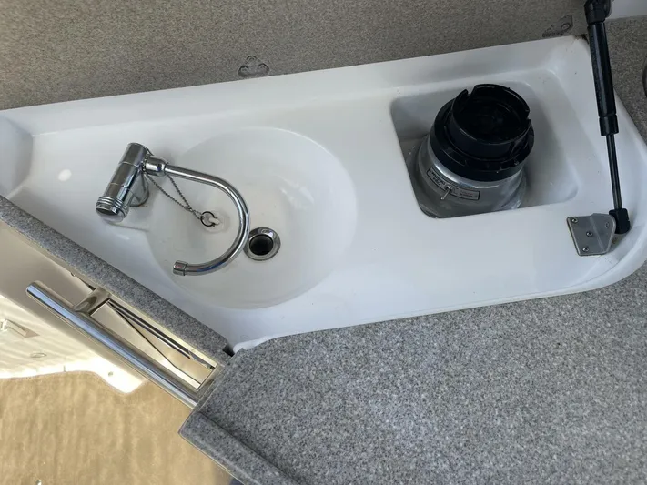  Yacht Photos Pics 2007 Rinker 350 Express Cruiser sink and countertop with faucet and blender.