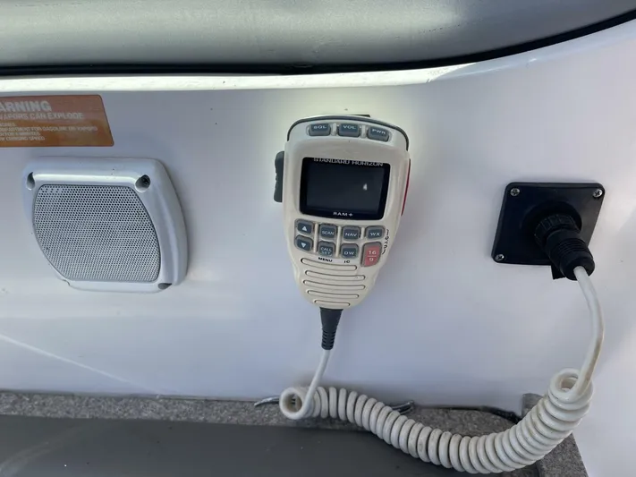  Yacht Photos Pics 2007 Rinker 350 Express Cruiser radio and speaker system on control panel.