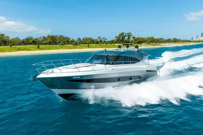 Riviera 5400 Sport Yacht Platinum Edition