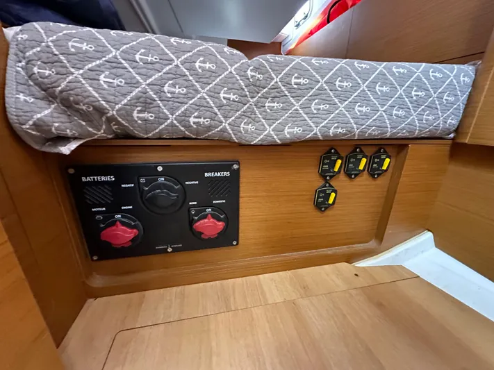 Lydie Yacht Photos Pics 