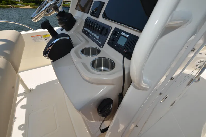 Boston Whaler 250 Yacht Photos Pics Storage
