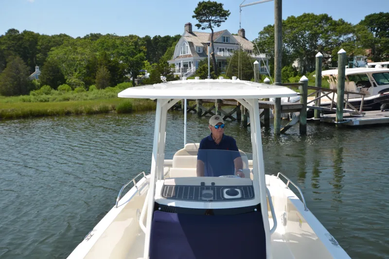 Boston Whaler 250 Yacht Photos Pics T-top