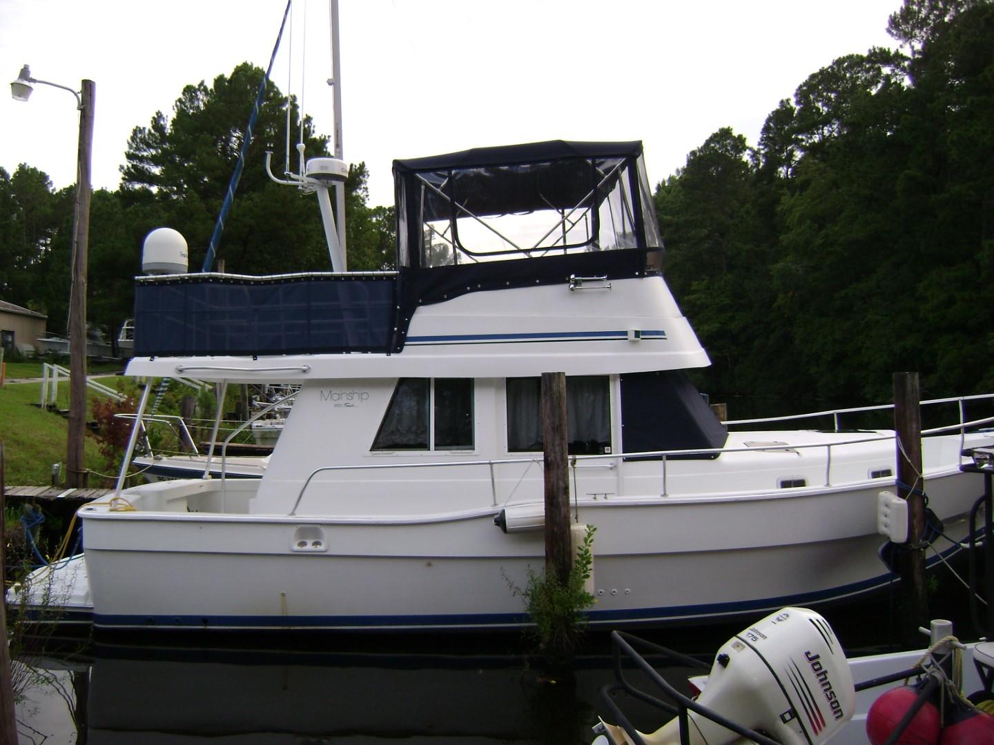 1997 Mainship 350 Trawler Trawlers à vendre - YachtWorld