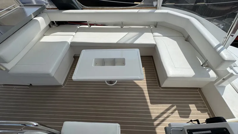 Frida Cat Yacht Photos Pics 2018 Leopard Power Cat Flybridge Settee