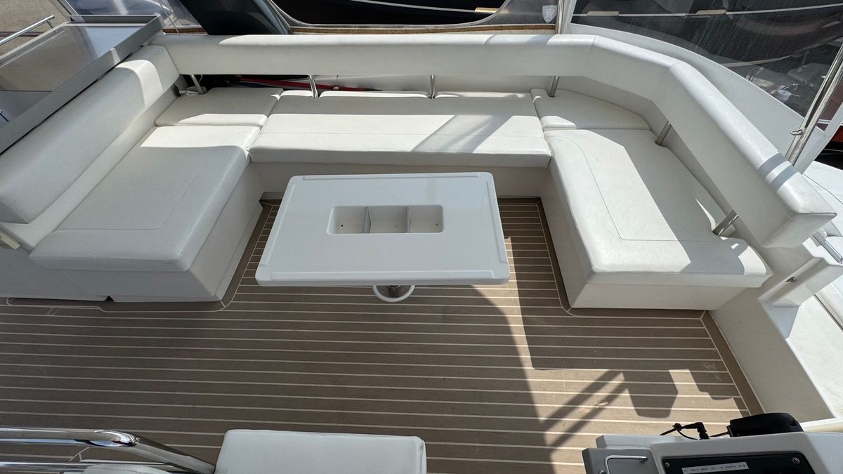 2018 Leopard 43 