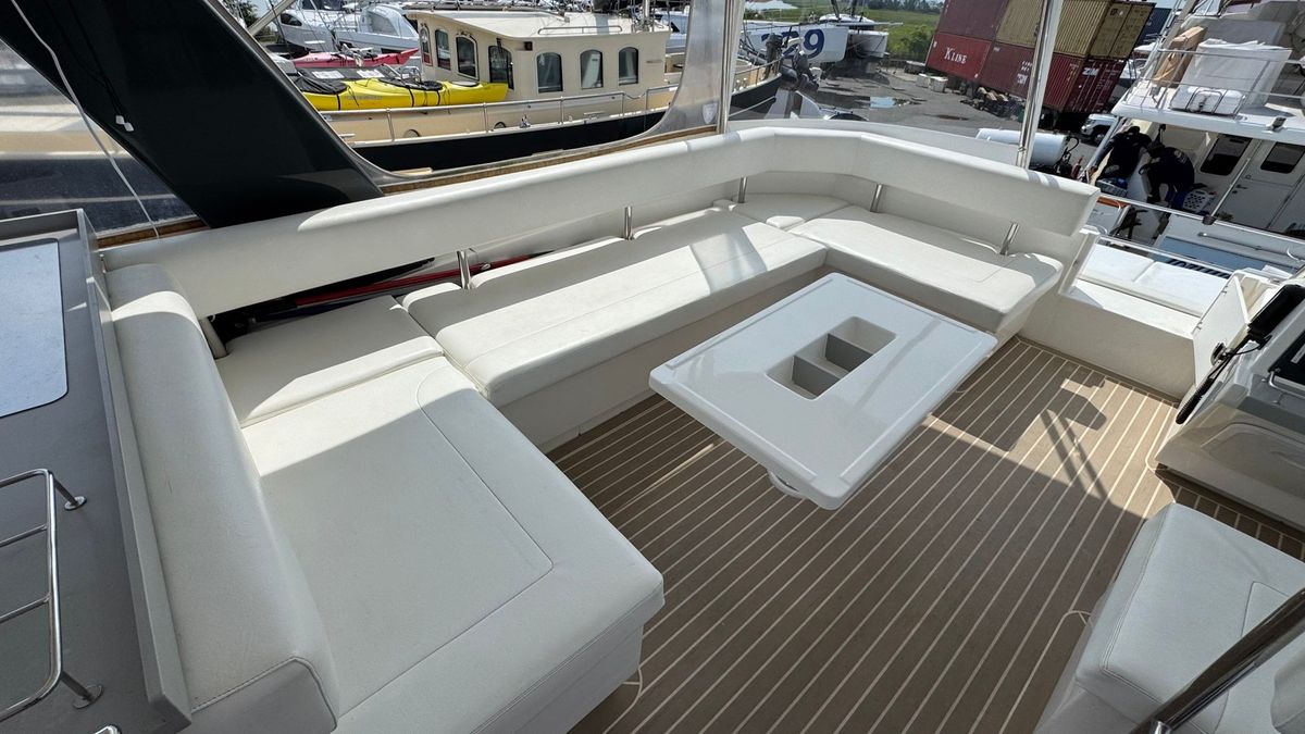 2018 Leopard 43 