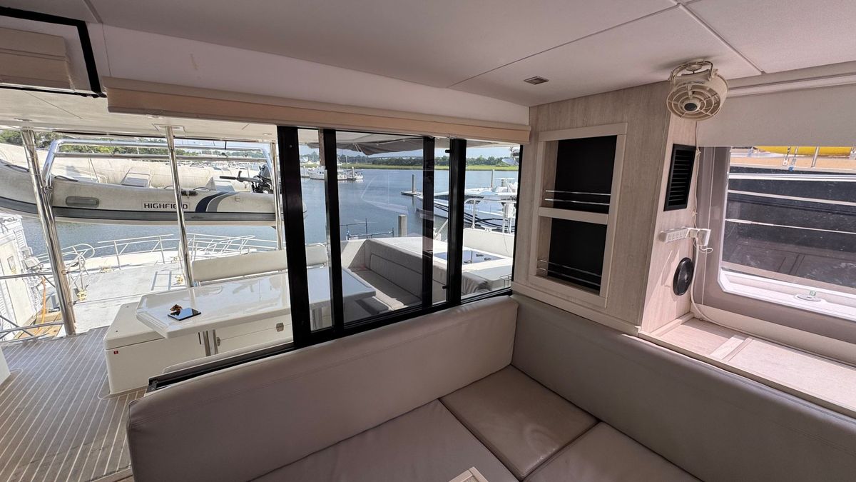 2018 Leopard 43 