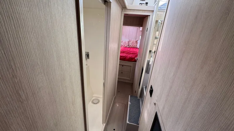 Frida Cat Yacht Photos Pics 2018 Leopard Power Cat Port Side Companionway