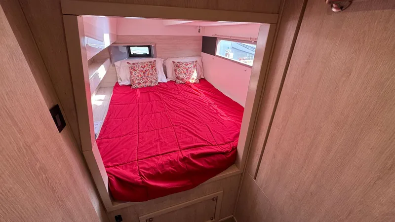 Frida Cat Yacht Photos Pics 2018 Leopard Power Cat Port Side Aft Stateroom