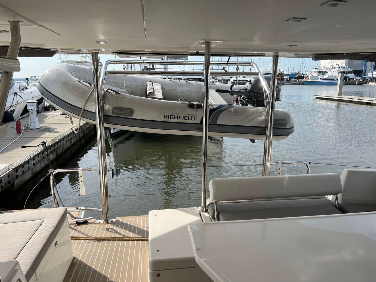 2018 Leopard 43 