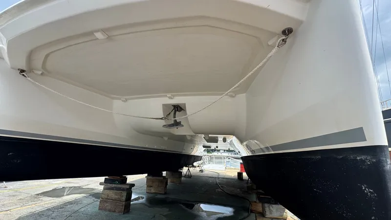 Frida Cat Yacht Photos Pics 2018 Leopard Power Cat Hull