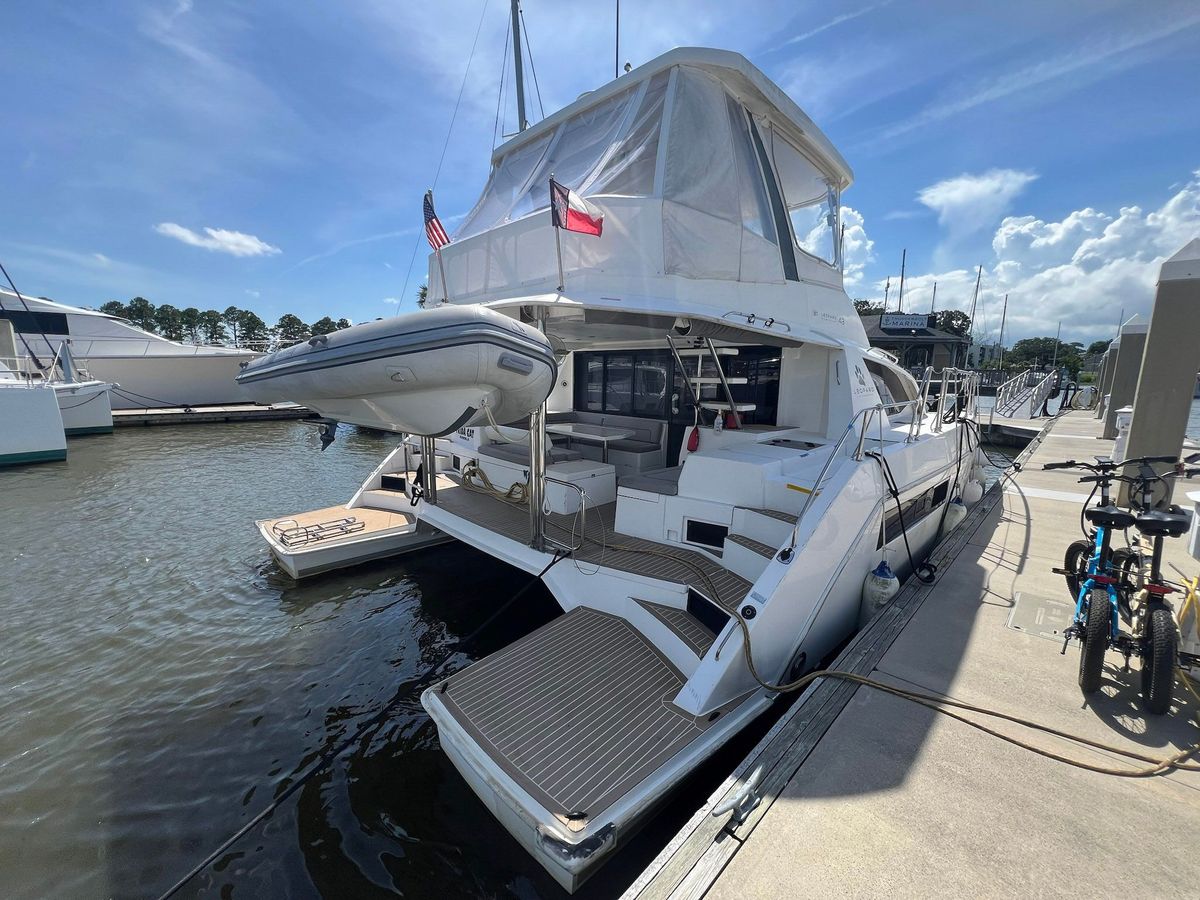 2018 Leopard 43 