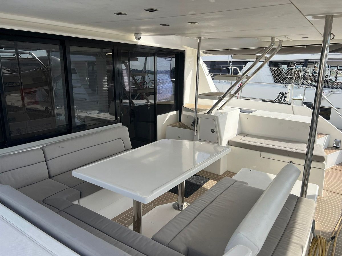 2018 Leopard 43 