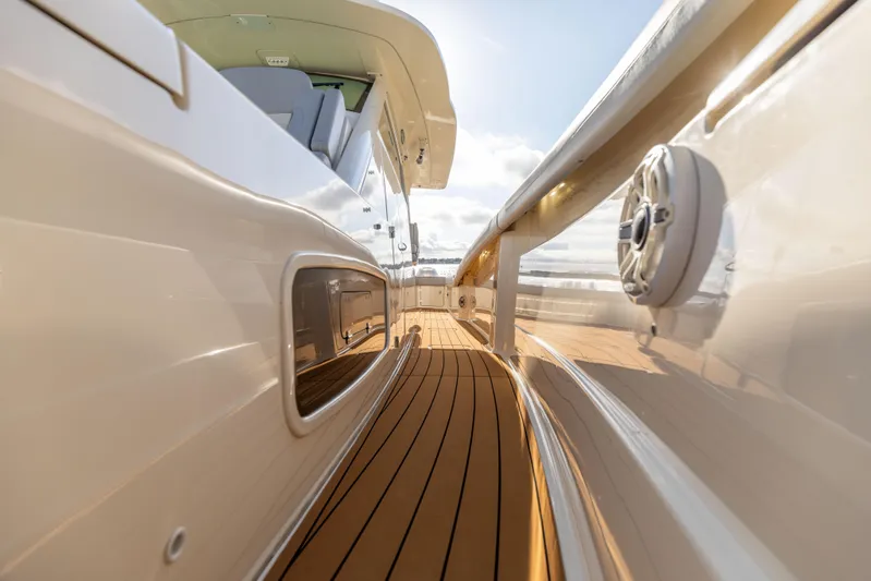 Nelli Bear Yacht Photos Pics 