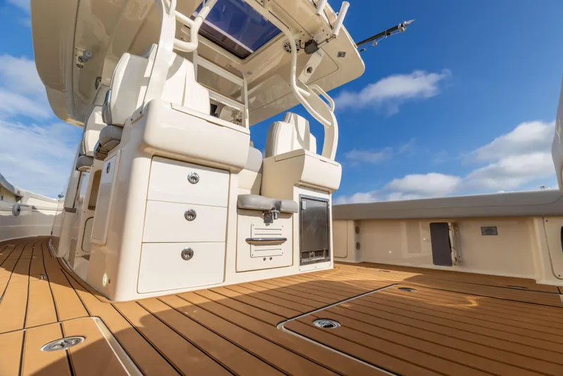 Nelli Bear Yacht Photos Pics 