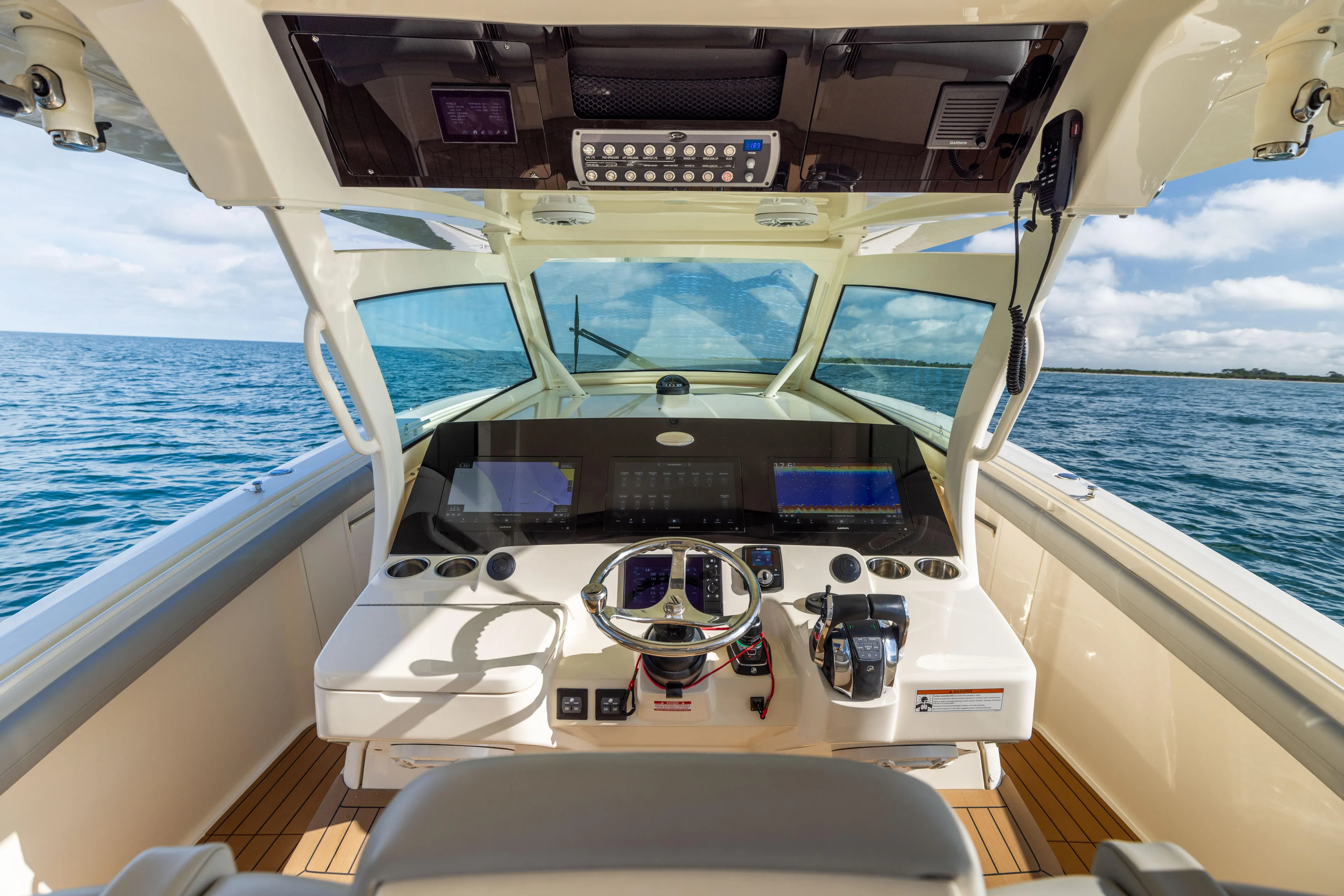 Nelli Bear Yacht Photos Pics 