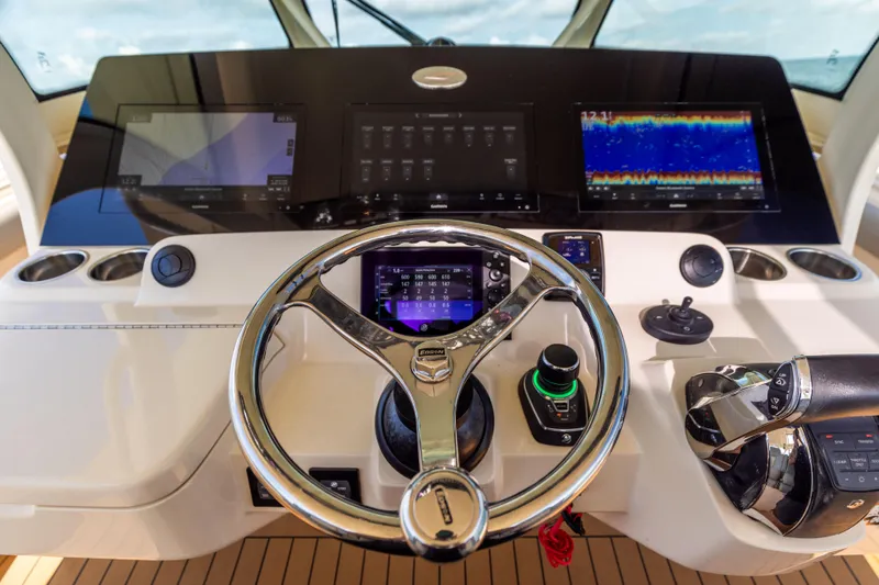 Nelli Bear Yacht Photos Pics 