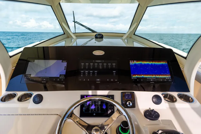 Nelli Bear Yacht Photos Pics 