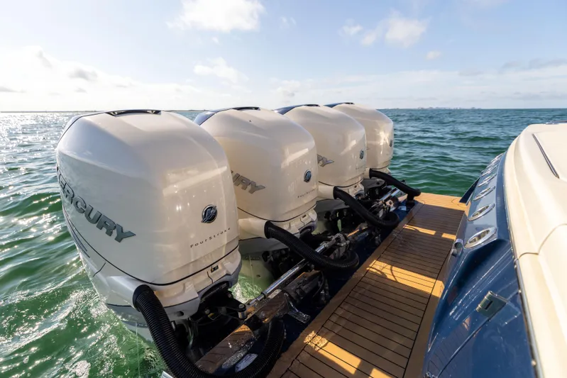 Nelli Bear Yacht Photos Pics 