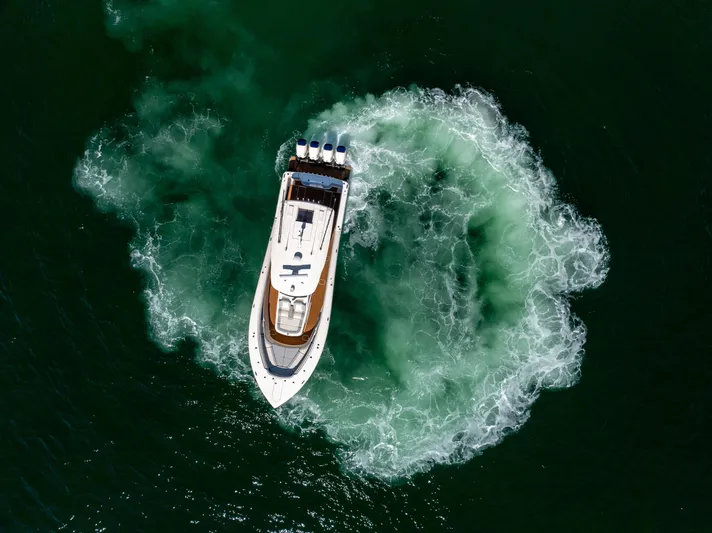 Nelli Bear Yacht Photos Pics 