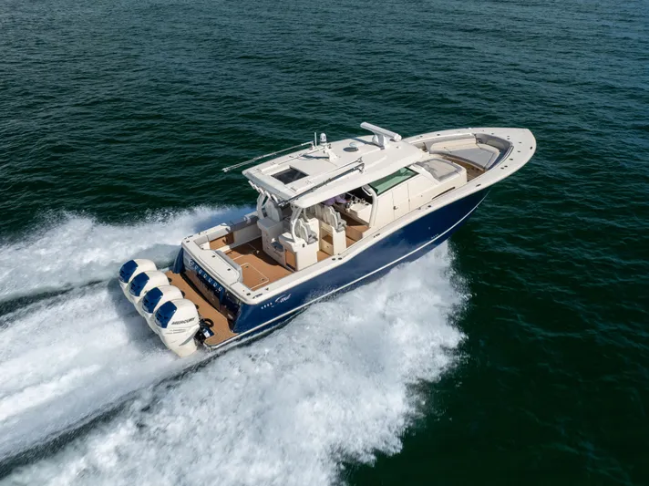 Nelli Bear Yacht Photos Pics 