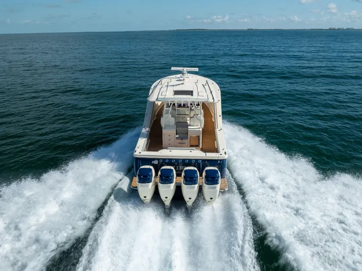 Nelli Bear Yacht Photos Pics 