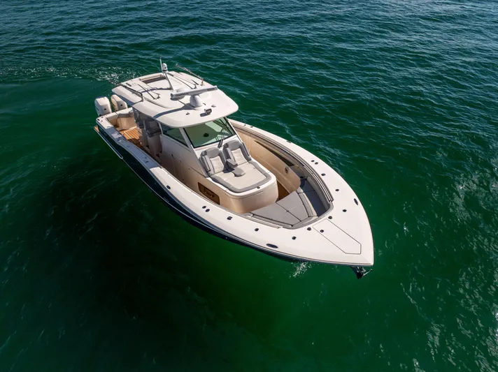 Nelli Bear Yacht Photos Pics 