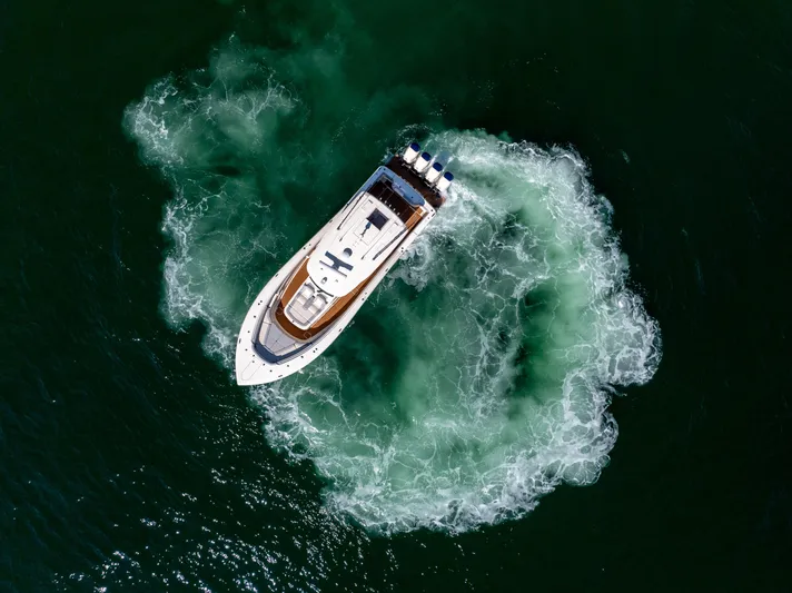 Nelli Bear Yacht Photos Pics 