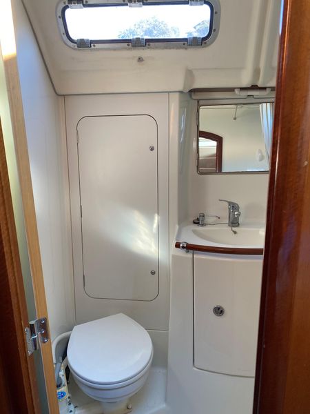 2005 Beneteau 373