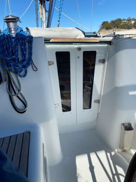 2005 Beneteau 373