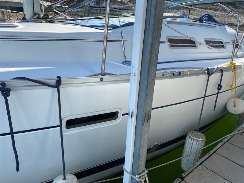 2005 Beneteau 373