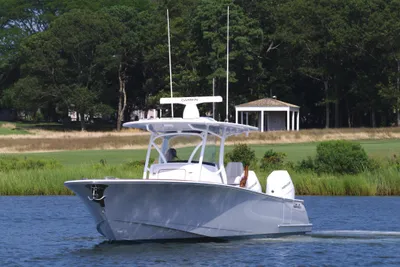Valhalla Boatworks V-33