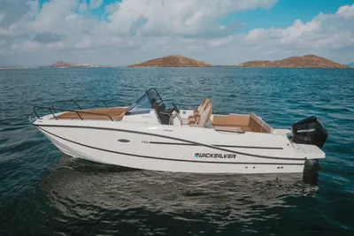 2025 Quicksilver Activ 755 Sundeck