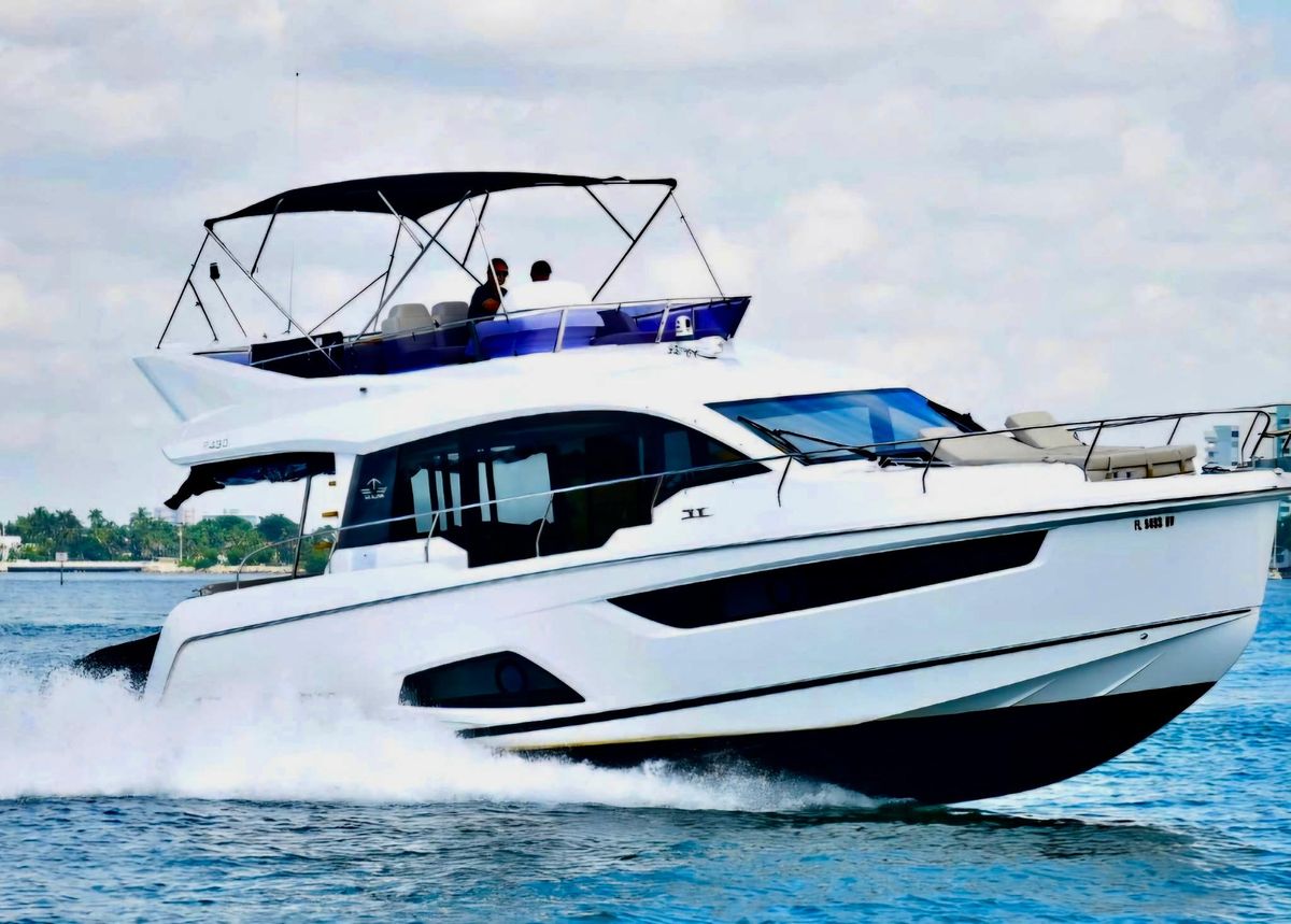2019 Sealine 44 
