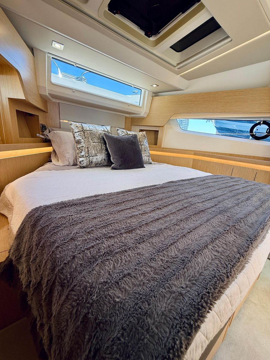 2019 Sealine 44 