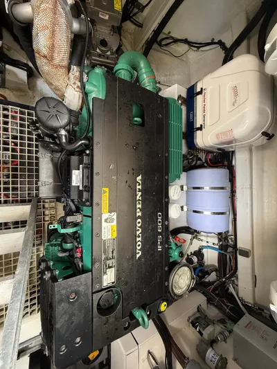 La Vida Boca Yacht Photos Pics 