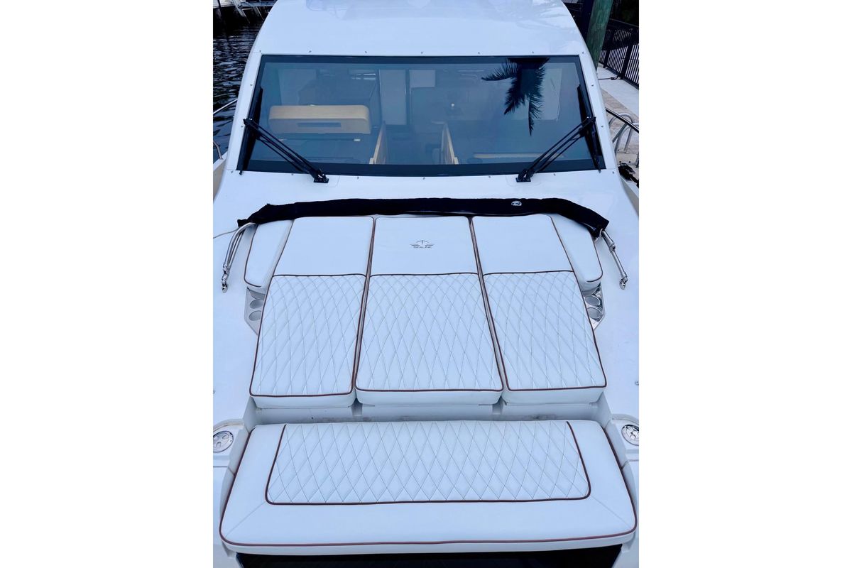 2019 Sealine 44 