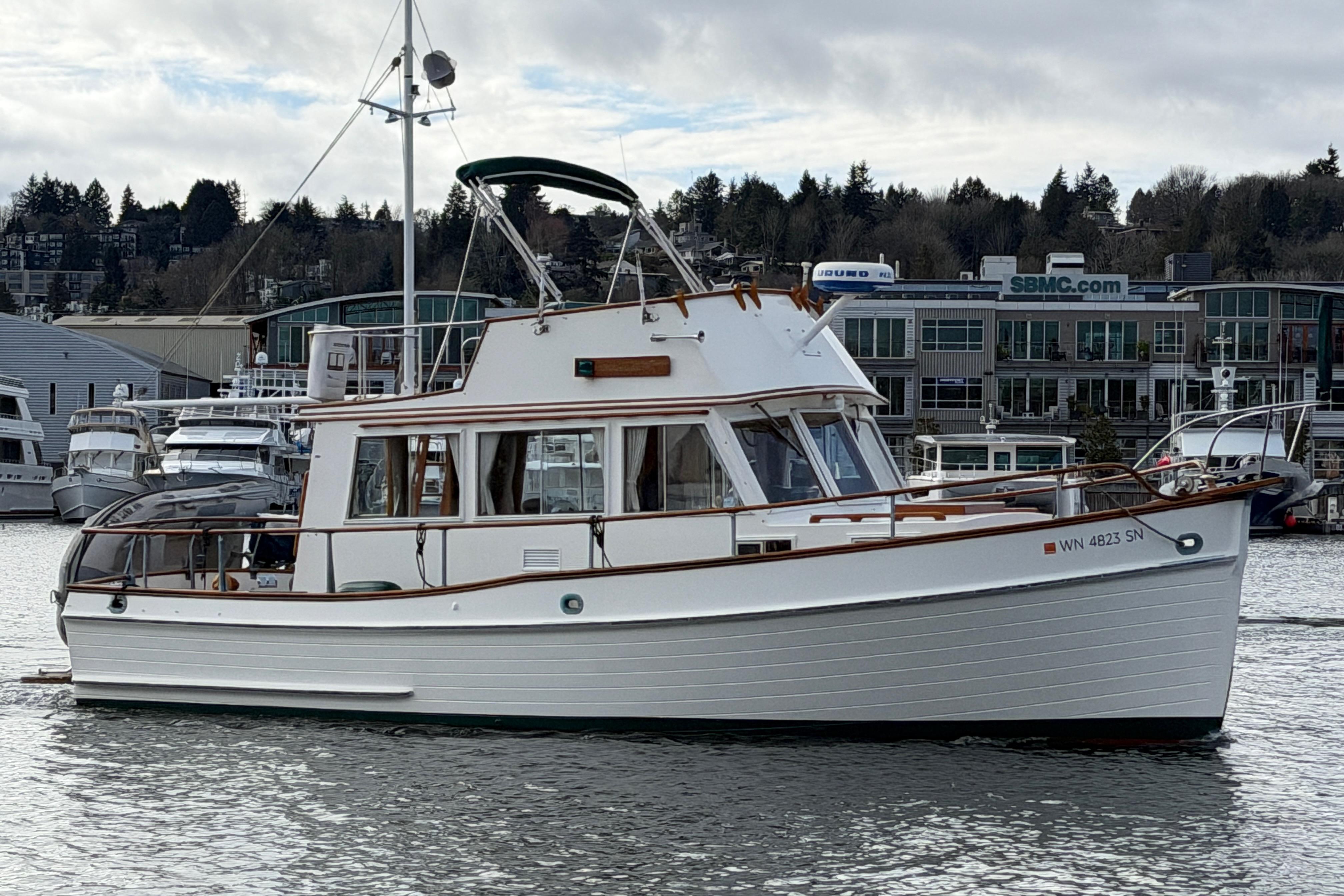 Grand Banks 32 Sedan