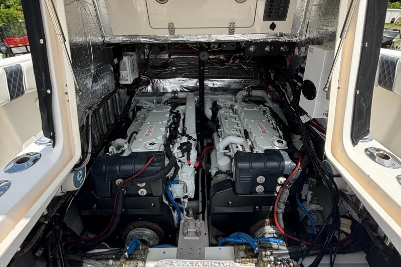  Yacht Photos Pics 2004 SeaVee 34 boat engine compartment with dual engines and wiring.