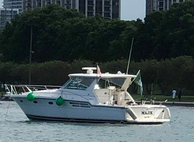 Majik Act III Yacht Photos Pics 