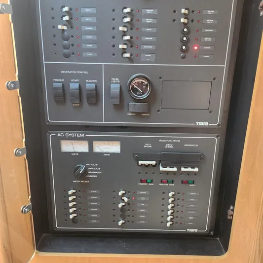 Majik Act III Yacht Photos Pics 