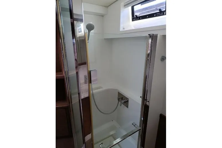 Costabella Yacht Photos Pics Heads View (2)