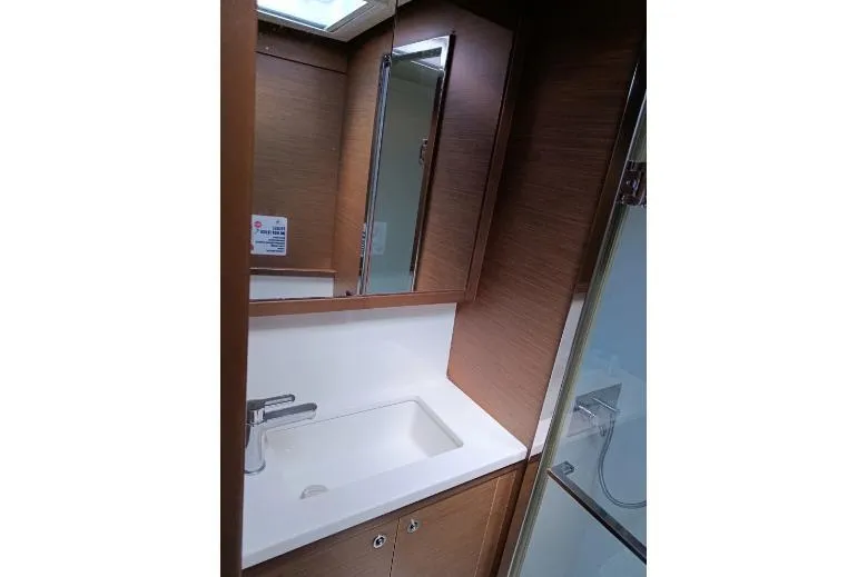 Costabella Yacht Photos Pics Heads View (7)