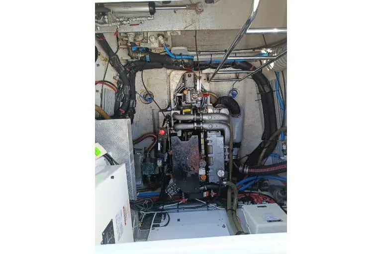 Costabella Yacht Photos Pics Engine View (3)